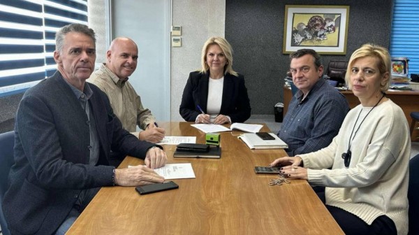 ΧΑΛΚΙΔΑ: Έργο 190.000 ευρώ για αναβάθμιση ηλεκτροφωτισμού σε τρεις πλατείες και σε τμήμα της οδού Αβάντων