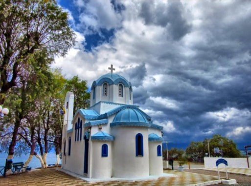 ΧΑΛΚΙΔΑ- ΚΑΝΑΠΙΤΣΑ: Πανηγυρίζει το εκκλησάκι της Παναγίας της Λαγκαδιώτισσας