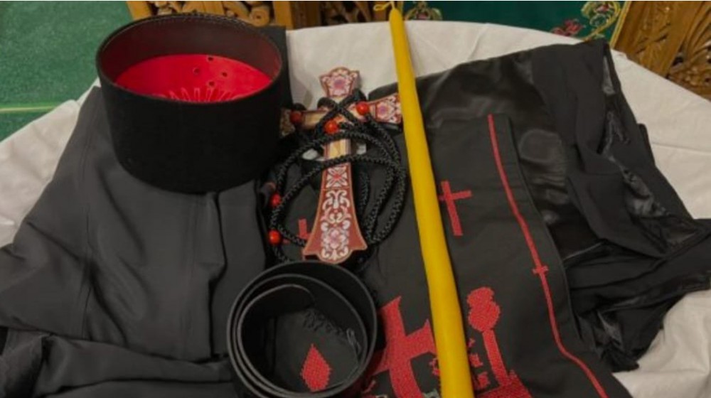 Κουρά νέου μοναχού στη Μονή του Αγίου Γεωργίου Αρμά στα Φύλλα