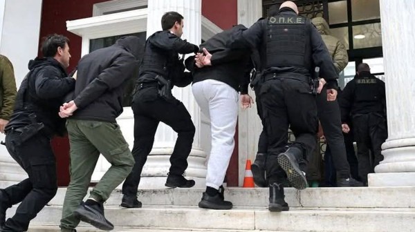 ΧΑΛΚΙΔΑ - ΥΠΟΘΕΣΗ ΡΟΥΜΠΗ: Προφυλακίστηκαν οι τρεις οπαδοί της ΑΕΚ μετά την απολογία τους στον ανακριτή