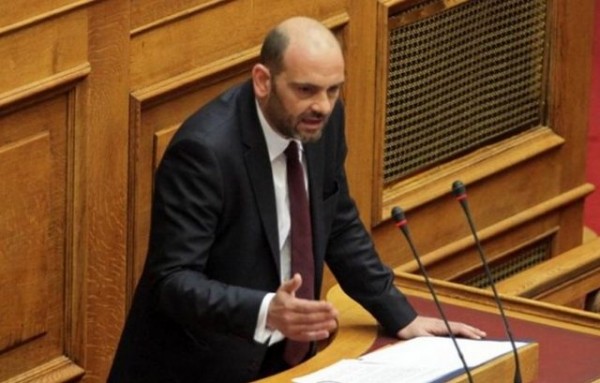Χαμός στη βουλή με την πολιτική της τσουτσούνας