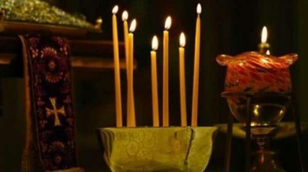 ΘΕΟΛΟΓΟΣ ΕΥΒΟΙΑΣ: Ευχέλαιο στο ναό των Αγίων Κωνσταντίνου και Ελένης