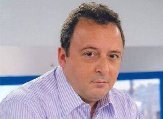 Επίθεση στον Καμπουράκη για τις νεκροσακούλες