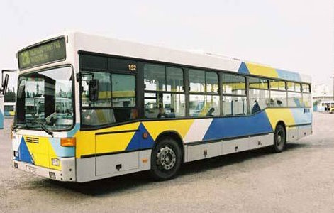 Δροσιά: Αστικό λεωφορείο μπούκαρε σε περίπτερο!