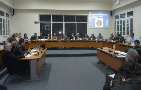 Κοινωνικό παντοπωλείο στη Θήβα