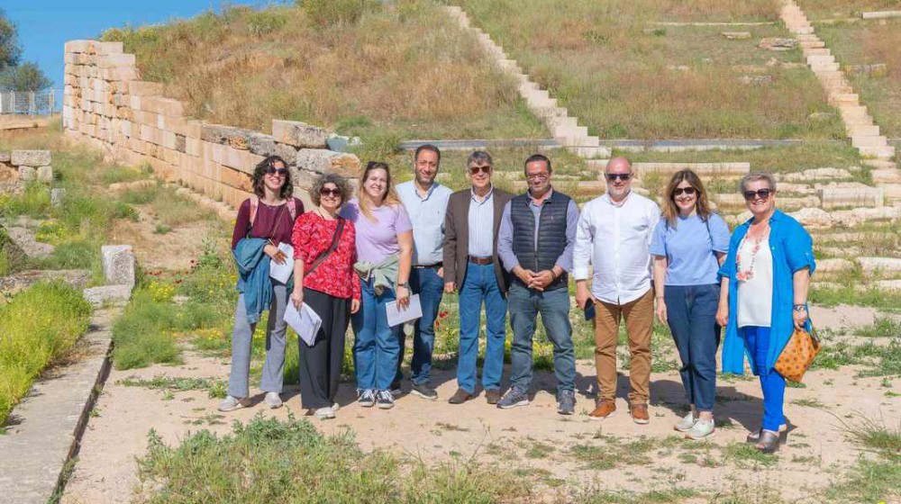 ΕΡΕΤΡΙΑ: Παράσταση με έργο του Αριστοφάνη στο Αρχαίο Θέατρο