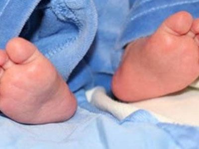 Προσπάθησαν να αρπάξουν το ίδιο τους το μωρό!