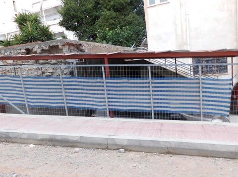 Στο πνεύμα της εθνικής εορτής το πανί της περίφραξης