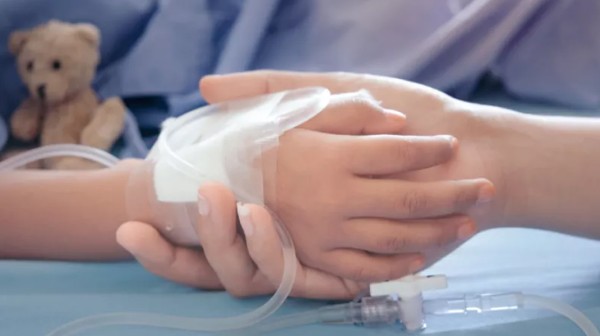 Στη ΜΕΘ 4χρονο παιδί που ήπιε πετρέλαιο!