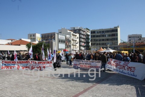 ΧΑΛΚΙΔΑ: Απεργιακή συγκέντρωση από το ΠΑΜΕ στην πλατεία της Αγοράς