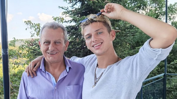 ΕΡΜΗΣ ΚΑΡΑΓΙΑΝΝΗΣ ΑΥΤΟΚΤΟΝΙΑ: Βούτηξε στο κενό μπροστά στα μάτια του πατέρα του