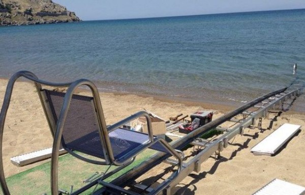 ΧΑΛΚΙΔΑ: Παρουσιάζεται ο μηχανισμός πρόσβασης στη θάλασσα για ΑμεΑ