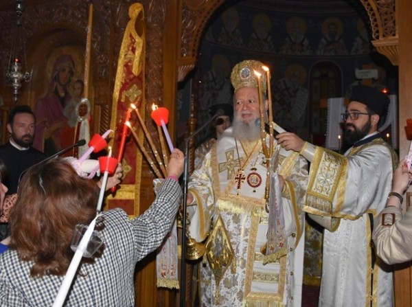 ΧΑΛΚΙΔΑ: Στο ναό του Αγίου Δημητρίου γιόρτασε την Ανάσταση ο Μητροπολίτης κ. Χρυσόστομος