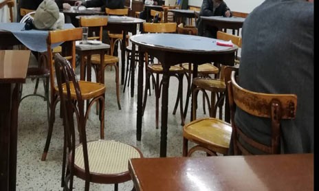 ΚΟΡΩΝΟΪΟΣ- ΣΤΕΡΕΑ ΕΛΛΑΔΑ: Σύλληψη και 3000 ευρώ πρόστιμο σε ιδιοκτήτρια καφενείου την Κυριακή  - Πρόστιμο 300 ευρώ σε 9 πελάτες