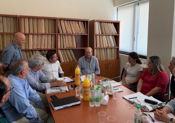 Σύσκεψη στη Διεύθυνση Δασών Εύβοιας με τη συμμετοχή του Κωστή Χατζηδάκη