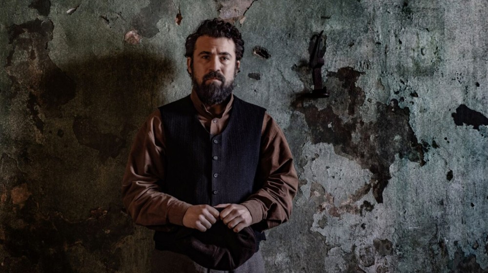 ΟΙ ΑΘΩΟΙ: Τι θα δείτε απόψε (ΠΑΡΑΣΚΕΥΗ 17 ΑΠΡΙΛΙΟΥ)