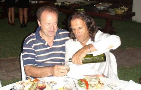 Τα ήπιαν πάλι δύο φίλοι από τα παλιά