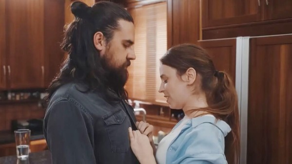 Η ΓΗ ΤΗΣ ΕΛΙΑΣ: Δείτε απόψε (ΤΕΤΑΡΤΗ 22 ΑΠΡΙΛΙΟΥ)