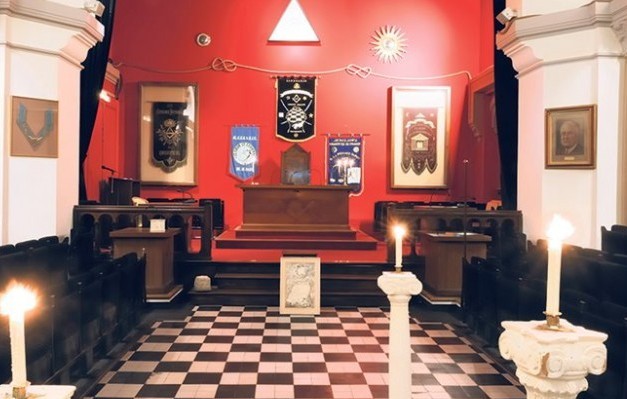 Ποινική δίωξη για υπεξαίρεση σε βάρος του λογιστή της Μεγάλης Στοάς των Τεκτόνων