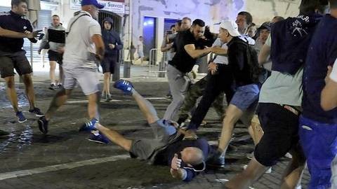 ΚΥΠΡΟΣ: Σοκ με αυτοκίνητο να παρασύρει οπαδό σε άγρια επεισόδια (Video)