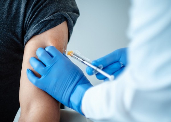 ΥΓΕΙΑ: Ταφόπλακα στο ρόλο του προσωπικού γιατρού η κατάργηση της συνταγογράφησης των εμβολίων γρίπης