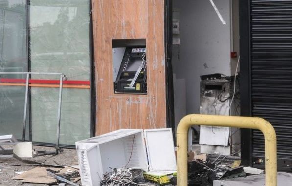 Ανατίναξαν ΑΤΜ στο υποκατάστημα των ΕΛΤΑ στον Αυλώνα