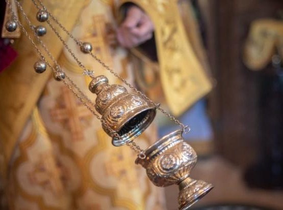 Πρόστιμο 1500 ευρώ στους ιερείς αν δεχθούν πιστούς στις Εκκλησίες