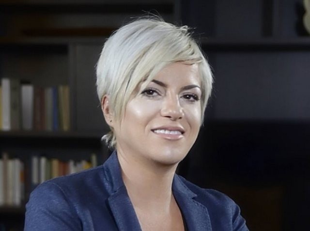 ΚΟΡΩΝΟΪΟΣ: Μαζική έξοδος κρατουμένων από τις φυλακές με εισήγηση Ευβοιώτισσας