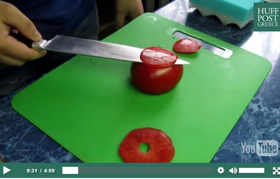 Εκατομμύρια άνθρωποι έχουν κολλήσει με αυτό το βίντεο (VIDEO)