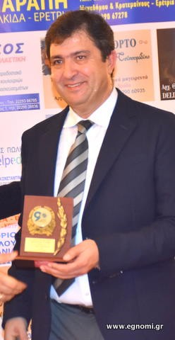 Ο Γιάννης Παπακωνσταντίνου παραιτήθηκε από την προεδρία της ΕΠΣΕ