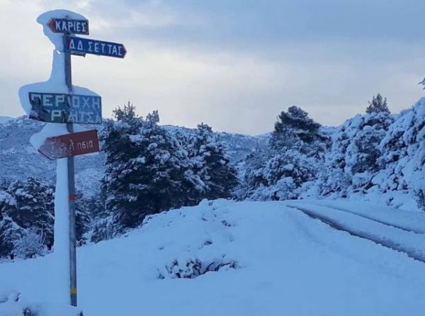 ΣΕΤΑ ΕΥΒΟΙΑΣ: Το χωριό ...βούλιαξε στο χιόνι (pics)