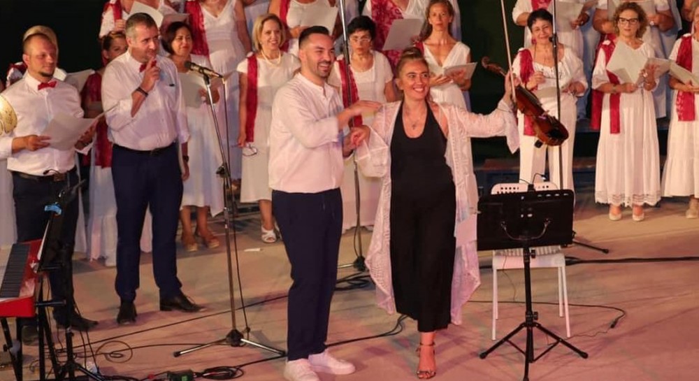 Μουσική πανδαισία από την Πολυφωνική Χορωδία του Θεάτρου Χαλκίδας