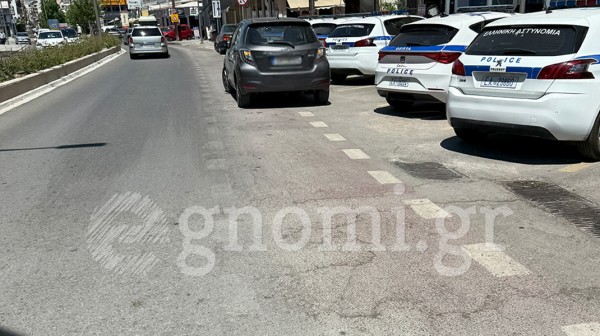 ΧΑΛΚΙΔΑ: Όργιο ασυδοσίας στον ποδηλατόδρομο με παρκαρισμένα ΙΧ (ΦΩΤΟ)