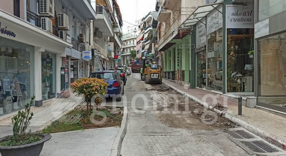 ΧΑΛΚΙΔΑ: Ξεκίνησαν τα έργα στην οδό Αντωνίου