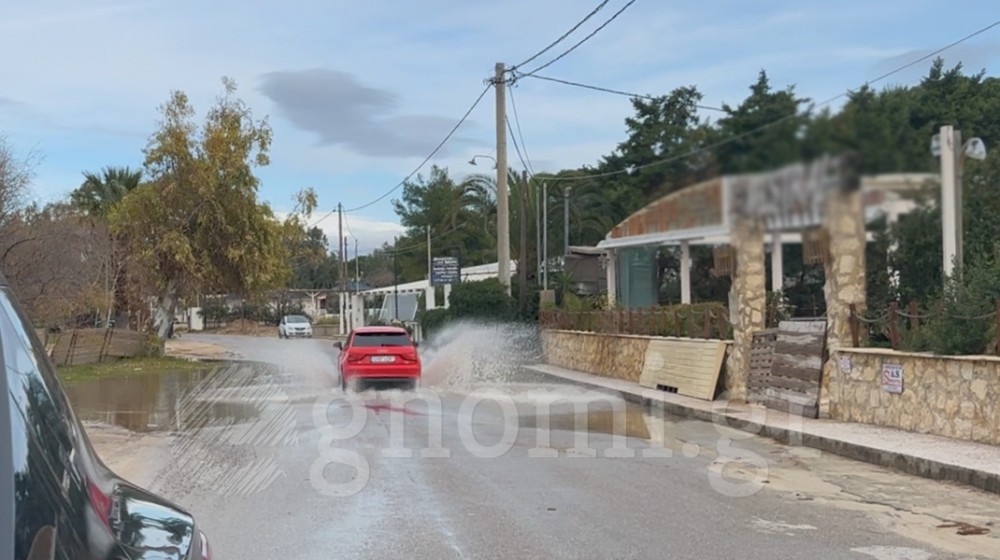 ΑΛΥΚΕΣ ΔΡΟΣΙΑΣ: Δύο λίμνες δίπλα στο κύμα (VIDEO)