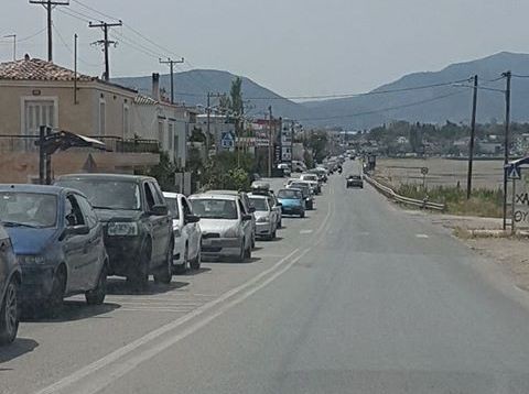Μπλόκαραν οι δρόμοι στις εισόδους και εξόδους της Χαλκίδας (pic)