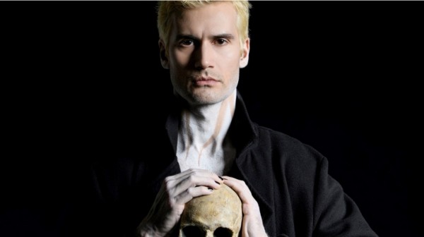 Ο Αναστάσης Ροϊλός στο ρόλο του Άμλετ τον Ιούλιο στη Χαλκίδα