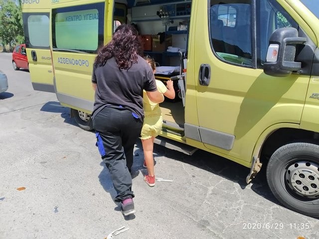 ΑΛΙΒΕΡΙ: Τραυματίστηκε κοριτσάκι σε τροχαίο