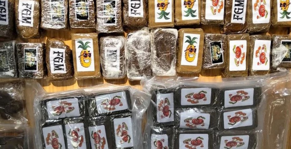 Έκρυβαν σε κουτιά από χυμούς 11 είδη ναρκωτικών