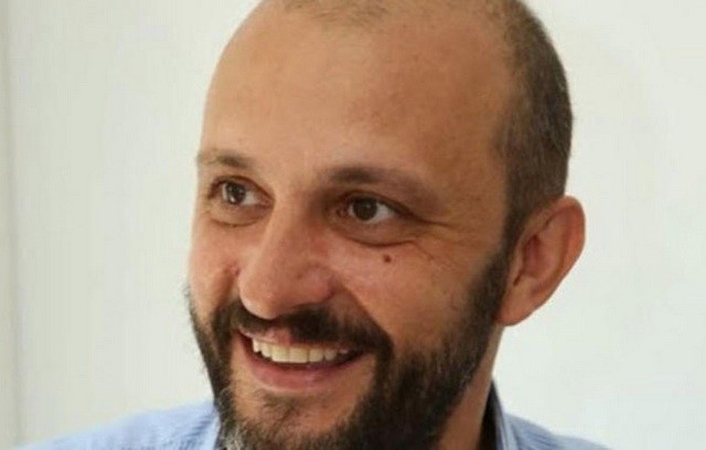 Πέθανε σε ηλικία 47 ετών ο δημοσιογράφος Νίκος Τσίτσας