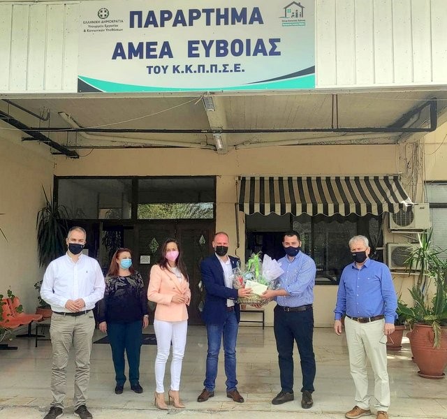 ΒΑΘΥ ΑΥΛΙΔΑΣ: Ο Φάνης Σπανός επισκέφτηκε το Παράρτημα ΑμεΑ Εύβοιας