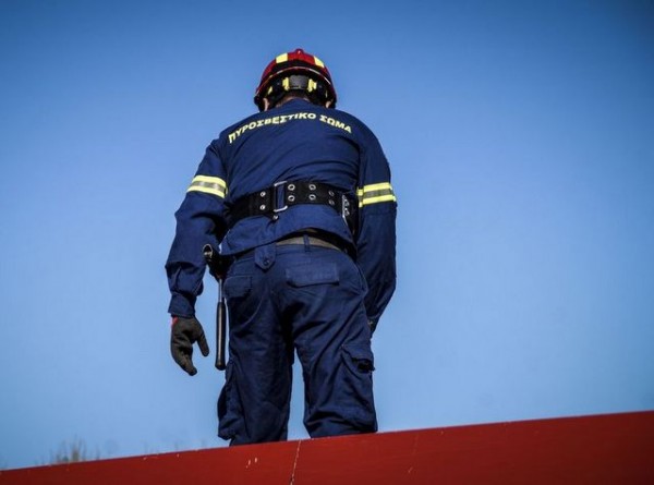 ΚΚΕ: Να μονιμοποιηθούν όλοι οι συμβασιούχοι πυροσβέστες