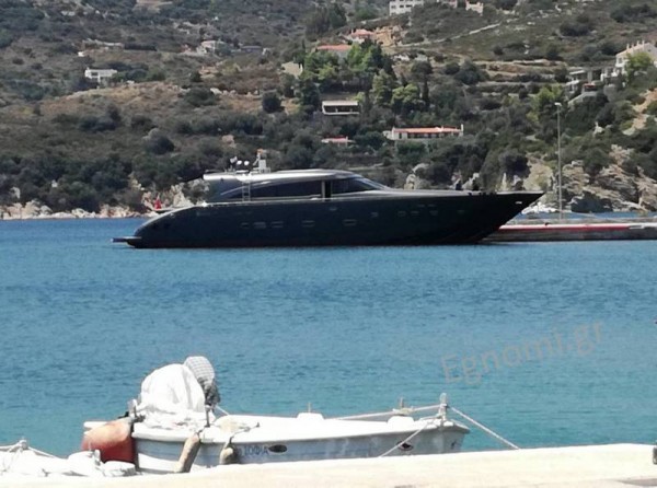 ΑΓΙΟΙ ΑΠΟΣΤΟΛΟΙ: Το εντυπωσιακό σκάφος άραξε στα νερά της Νότιας Εύβοιας