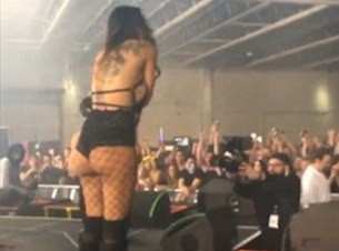 Πρόταση γάμου με ..γερό πέσιμο (VIDEO)