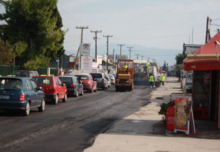 Kυκλοφοριακό πρόβλημα στο δρόμο Xαλκίδας N. Aρτάκης