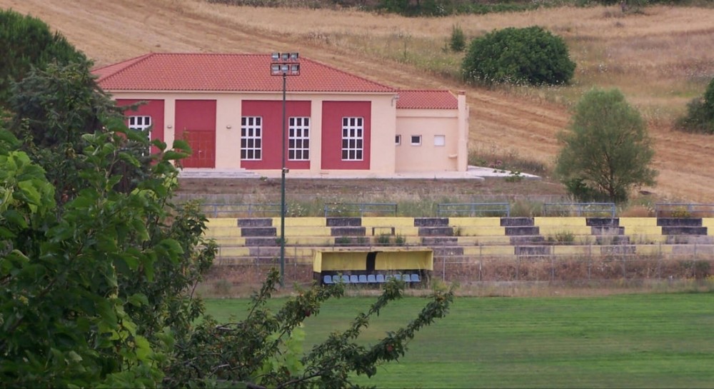 Νόμιμα τα γήπεδα ποδοσφαίρου σε Λίμνη, Μαντούδι, Πήλι, Κήρινθο και Κεχριές