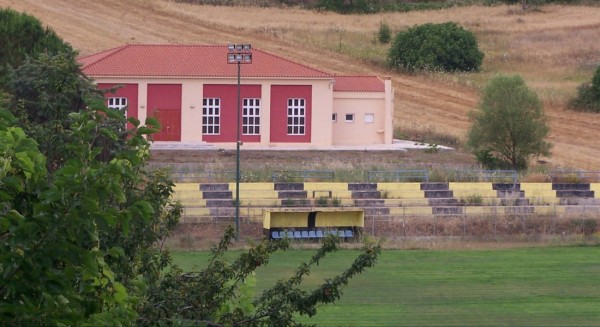 Νόμιμα τα γήπεδα ποδοσφαίρου σε Λίμνη, Μαντούδι, Πήλι, Κήρινθο και Κεχριές