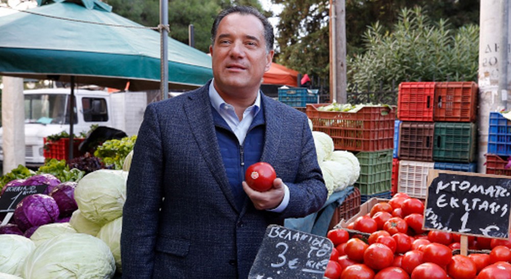 Γεια σου μωρό μου, αλανιάρη και ζημιάρη είπε εργαζόμενη σε λαϊκή στον Αδωνι Γεωργιάδη