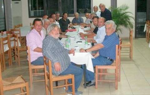 Συσπειρώθηκαν οι πρόεδροι εναντίον του Θωμά