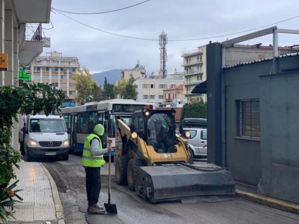 ΧΑΛΚΙΔΑ: Κυκλοφοριακό κομφούζιο από εργασίες ασφαλτόστρωσης